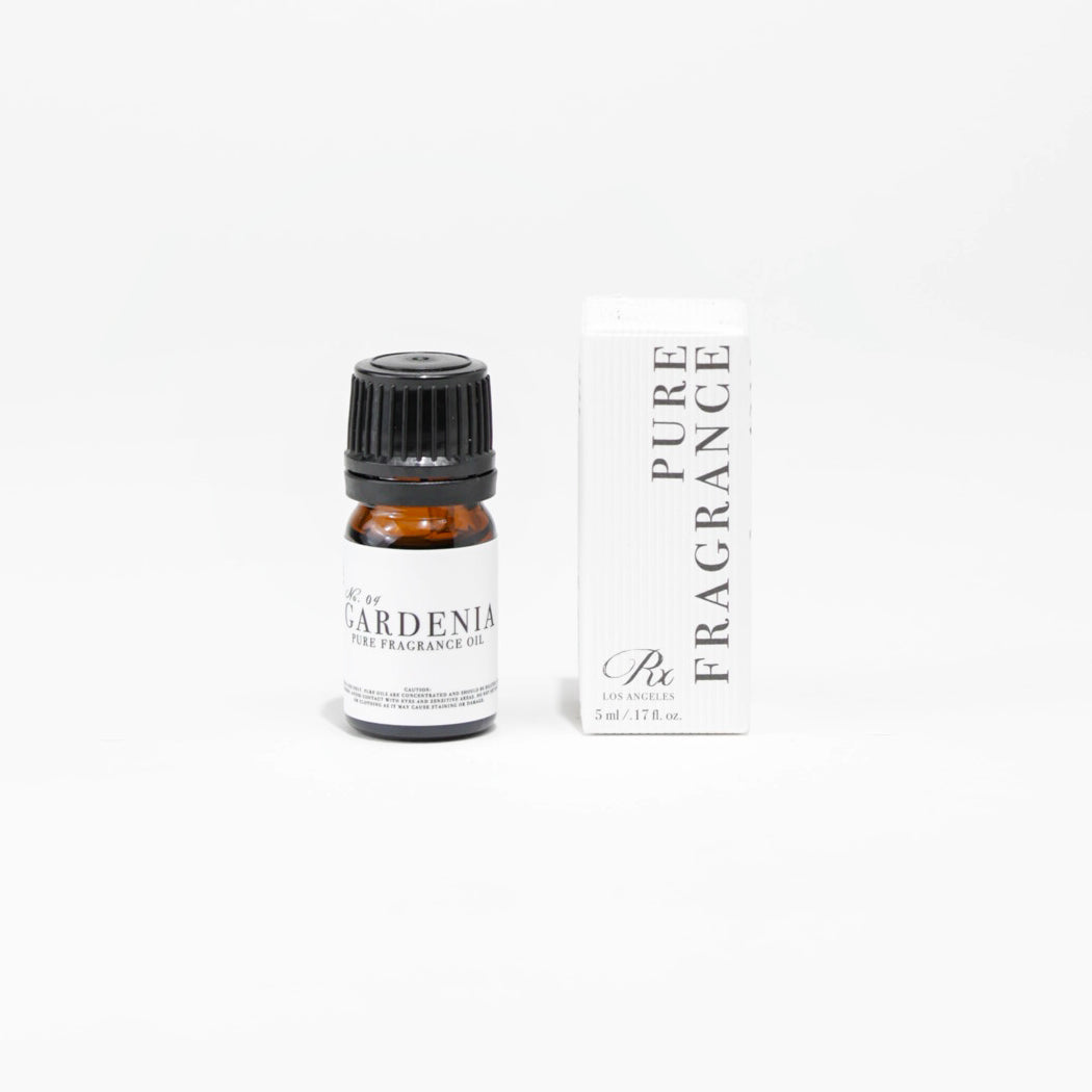 RXLA Gardenia pure fragrance oil in a 5ml amber glass bottle. 100% pure, undiluted, ideal for creating floral perfumes, body oils, and candles.